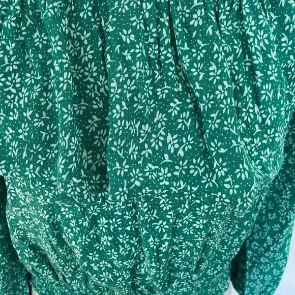Hollister ruffled off shoulder wide elastic waist green/white floral top, size S - Picture 5 of 5